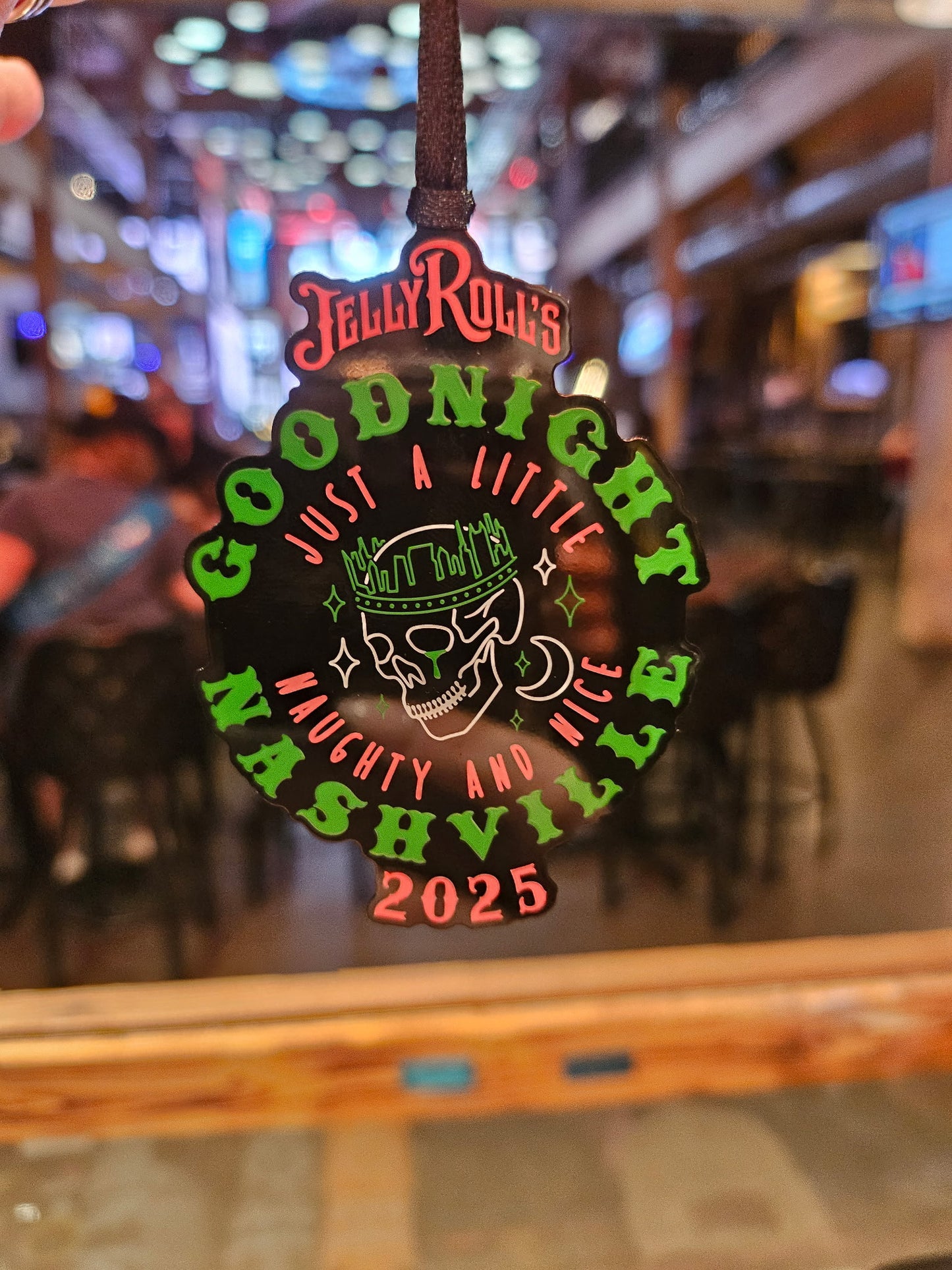 Retail R&W Ornament